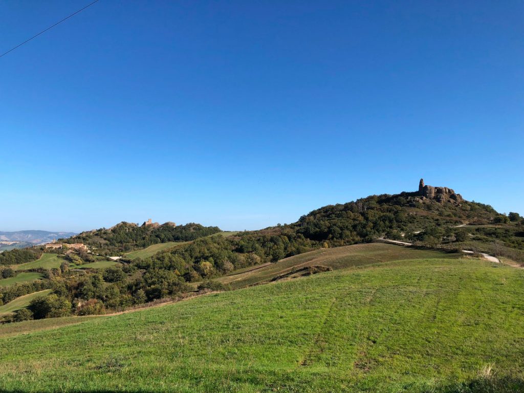 panorama sul castello di pietrarubbia e pietrafagnana